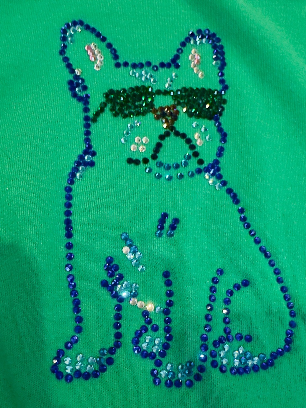 Crystal Studded Bulldog Tee T Shirt in Kelly-Green. Size XL ptp 20-22 w/stretch